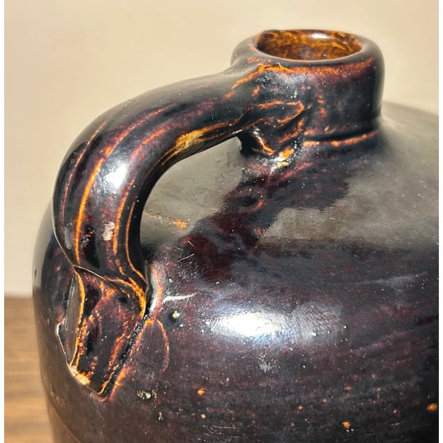 Ceramic Late 19th Century American Primitive Albany Slip Glazed Brown Stoneware Beehive-Form 1/2 Gallon Jug For Sale - Image 7 of 8