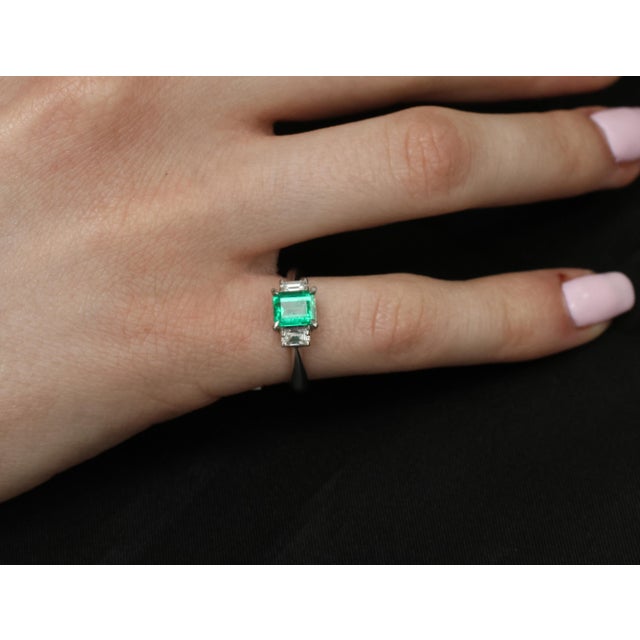 Late 20th Century 0.96ct Gia Colombian Untreated No Oil Emerald & Diamond Platinum Ring Size 5.75 For Sale - Image 16 of 18