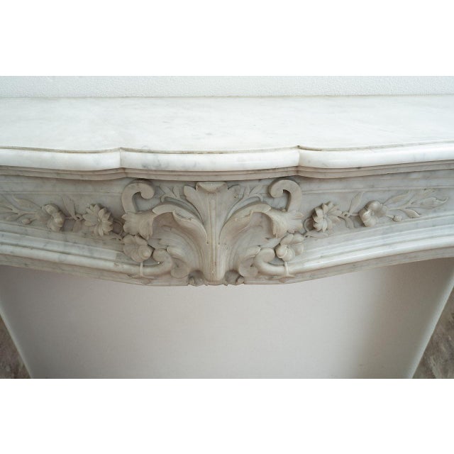 Antique Louis XV Style Fireplace in White Carrara Marble, Early 19th Century For Sale - Image 6 of 8