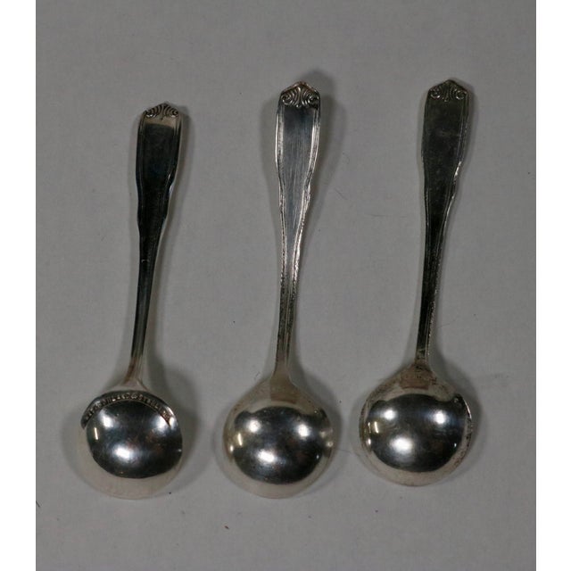 Metal 1940's Westmorland Salt Dips and Sterling Silver Salt Spoons Milburn Rose - Set of 3 For Sale - Image 7 of 10