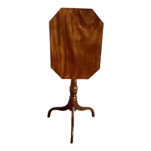 Early Federal Inlaid and Maple Candlestand