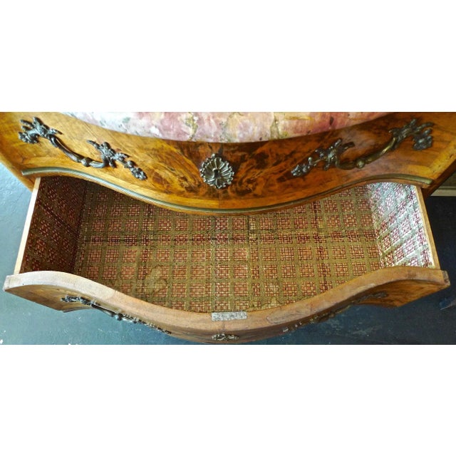 French 19th Century Bow-Fronted Burl Walnut Chest With Three Drawers and a Marble Top For Sale - Image 11 of 13