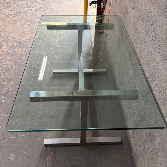 Mid Century Modern Dining Room Table in the Milo Baughman Style. Circa 1970s. For Sale In Miami - Image 6 of 14