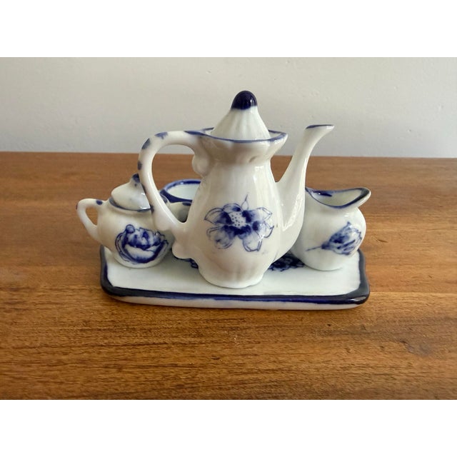 1970s Blue and White Floral Miniature Teaset, 10 Pieces For Sale - Image 4 of 5