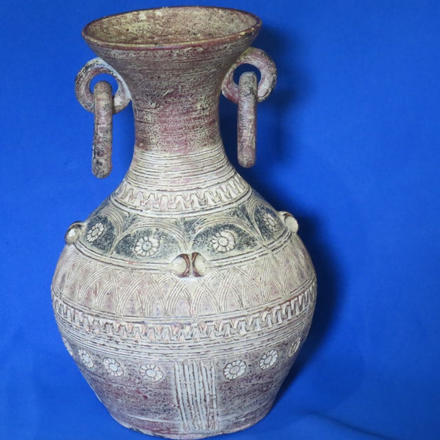 1990s Vintage Double Handle Carved With Rings Tribal Clay Vase For Sale - Image 5 of 16