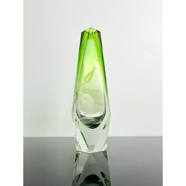 Green Uranium Art Glass Vase with Hand-Engraved Floral Décor from Moser Karlsbad, Czechoslovakia, 1920s For Sale - Image 4 of 10