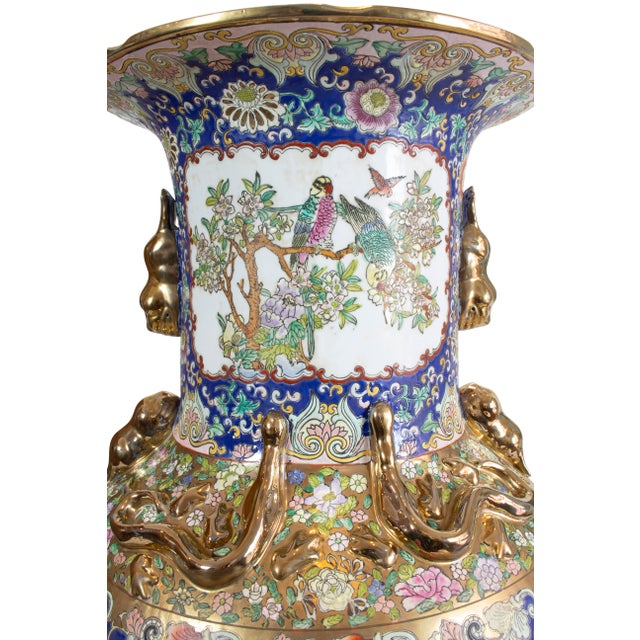 Ceramic Big Chinese Qing Dynasty or Tongzhi Porcelain Vases For Sale - Image 7 of 16