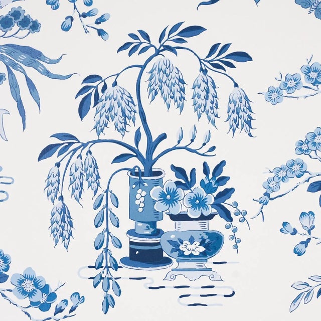 Chinoiserie Schumacher Ming Vase Wallpaper in Porcelain - 10 Yards For Sale - Image 3 of 6