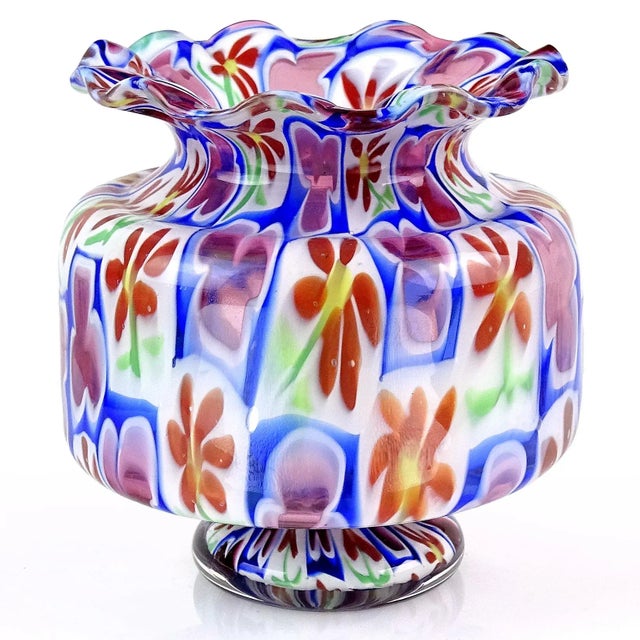 Mid-Century Modern Murano Fratelli Toso Millefiori Daisy Clover Mosaic Vintage Italian Art Glass Ruffle Rim Flower Vase For Sale - Image 3 of 7