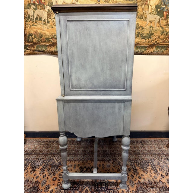 Vintage American William & Mary Style Painted Cabinet, 1930s For Sale - Image 9 of 10