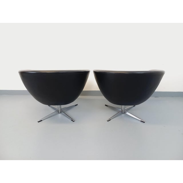 Mid-Century Modern Vintage Scandinavian Swivel Chairs in Imitation Leather and Chrome, 1970s, Set of 2 For Sale - Image 3 of 18