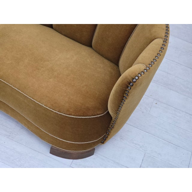 Danish 2-Seater Banan Sofa in Olive Green Furniture Velour, 1960s For Sale - Image 11 of 18