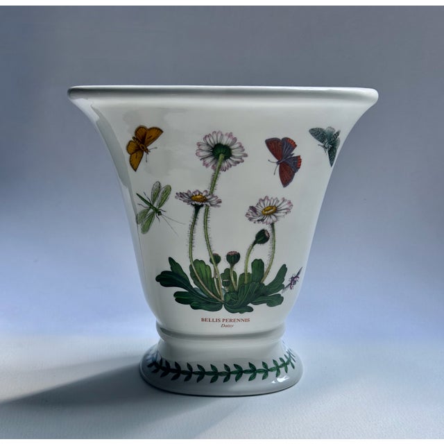 Daisy Botanic Garden Oval Ceramic Vase by Portmeirion, 1970’s For Sale - Image 4 of 17