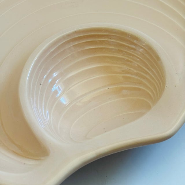 Mid 20th Century Large Ceramic Seashell Chip and Dip Serving Tray, Made in Japan For Sale - Image 5 of 9