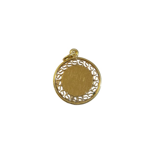 Vintage 12k Gold Filled Hallmarked Round Shape Pendant For Sale In New York - Image 6 of 9