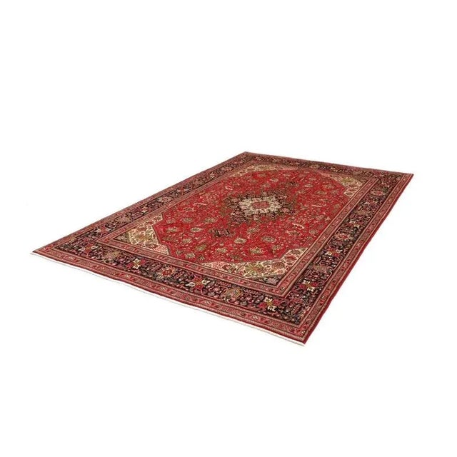 Hand-knotted rug from Tabriz | Knot density: 200.000 knots/m² | Material: 100% virgin wool, 100% cotton | Size: 203 x 289...