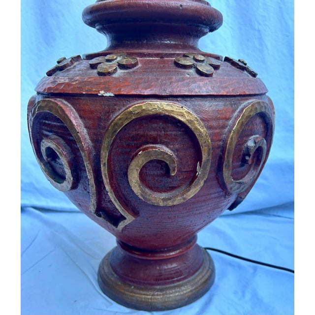 Zaccagnini 1960’s Terra Cotta and Gold Italian Plaster Zaccagnini Style Table Lamp For Sale - Image 4 of 9