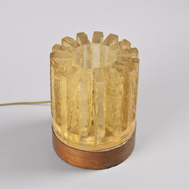 Yellow Ice-Effect Resin Lamp with Wooden Base, Italy, 1970s For Sale - Image 8 of 14