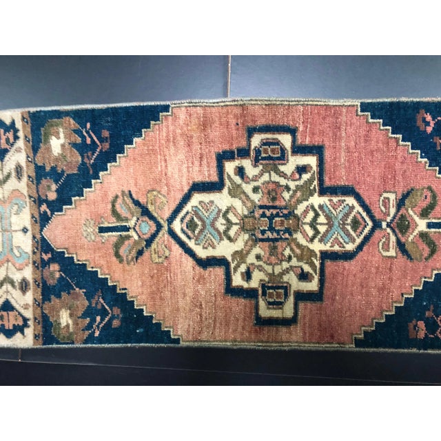 1960s Traditional Turkish Handmade Orange and Blue Small Rug For Sale - Image 4 of 6