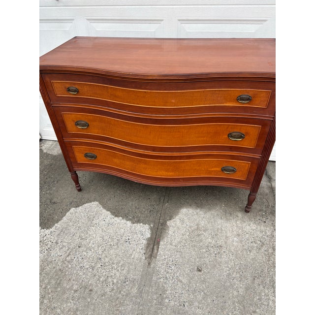 Wood Antique Hepplewhite Style Serpentine Dresser | Federal Revival Chest of Drawers | Early 20th Century Vintage American Bedroom Furniture For Sale - Image 7 of 12