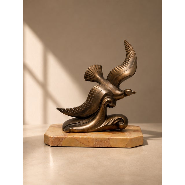 A magnificent and authentic example of 1930s French decorative art, beautifully combining sculptural elegance with high...