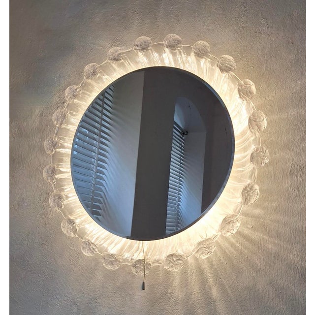Large Illuminated Circular Beveled Wall Mirror in Melted Ice Acrylic Glass, 1970s For Sale - Image 8 of 12