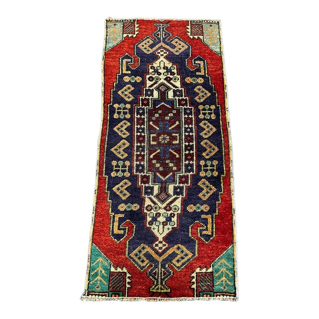 Turkish Yastik Rug 1'5" x 3'1" For Sale