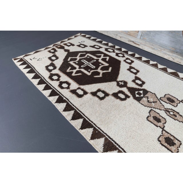 Vintage Turkish Oushak Handmade Wool Cotton White Runner Rug For Sale - Image 9 of 11