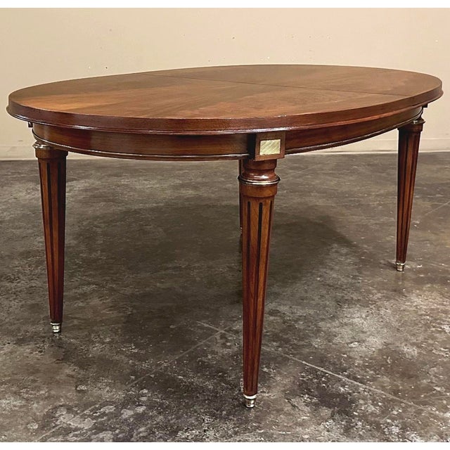 French Antique French Louis XVI Mahogany Oval Dining Table For Sale - Image 3 of 17