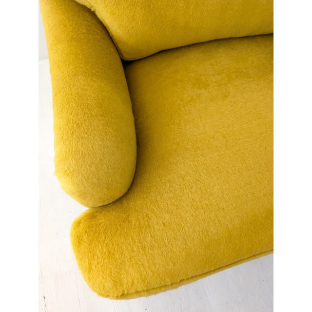 Mid-Century Modern Swivel Armchairs in Ochre Yellow Mohair from Kravet, USA, 1970s For Sale - Image 3 of 12