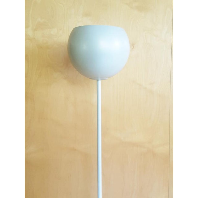 Stilnovo Pearl White and Black Metal Luminator Floor Lamp from Stilnovo, 1960s For Sale - Image 4 of 14