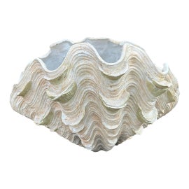 Example of Dorothy Draper Home Accents