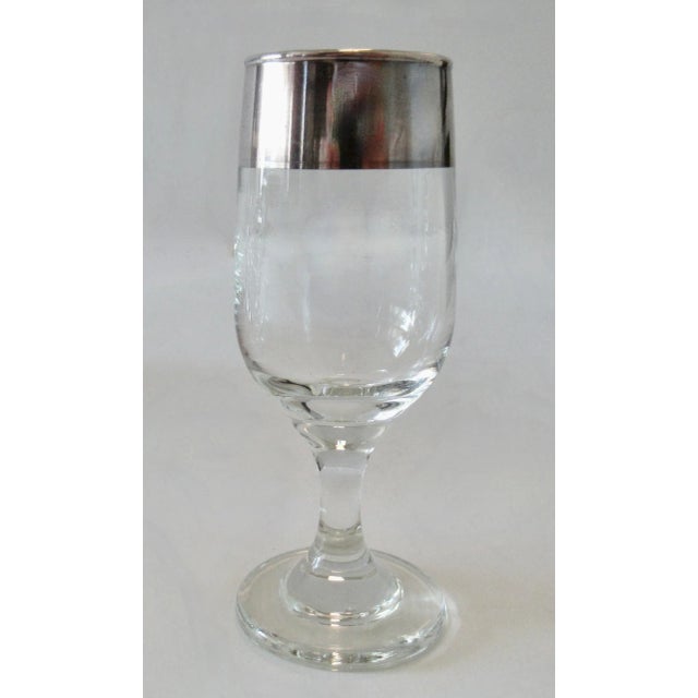 Vintage MCM Dorothy Thorpe & Italian Silver Tiered and Rimmed Glass Cordials (Asst..)- 7 Pieces For Sale - Image 10 of 10