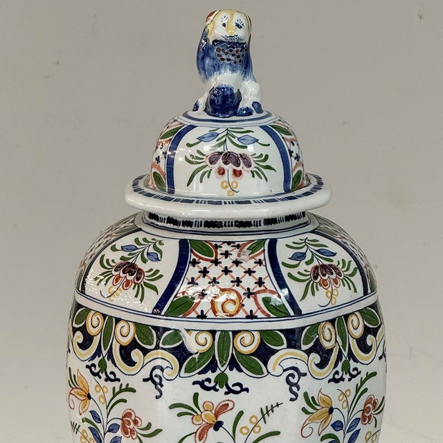 1900 - 1909 1900s Pair of Boch Frères Keramis Polychrome Lidded Urns For Sale - Image 5 of 18