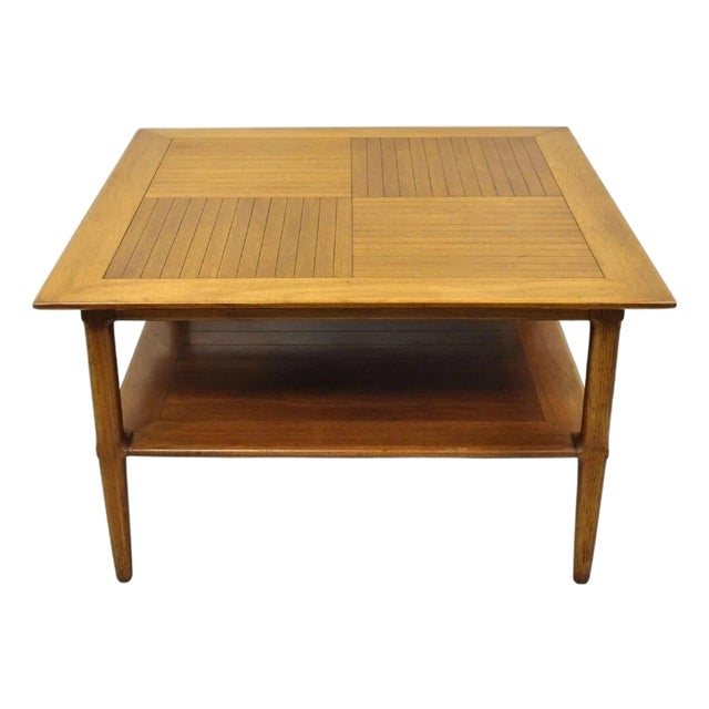 Vintage Tomlinson Sophisticate Mid Century Modern Square Walnut Lamp Side Table For Sale