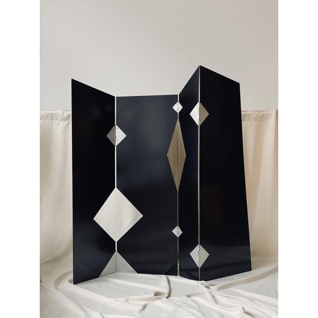 The “Spiffero” screen, designed in 1988 by the visionary Italian artist and designer Bruno Munari for Zanotta, is an...