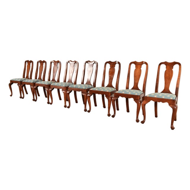 Henkel Harris Queen Anne Solid Cherry Wood Dining Chairs, Set of Eight For Sale