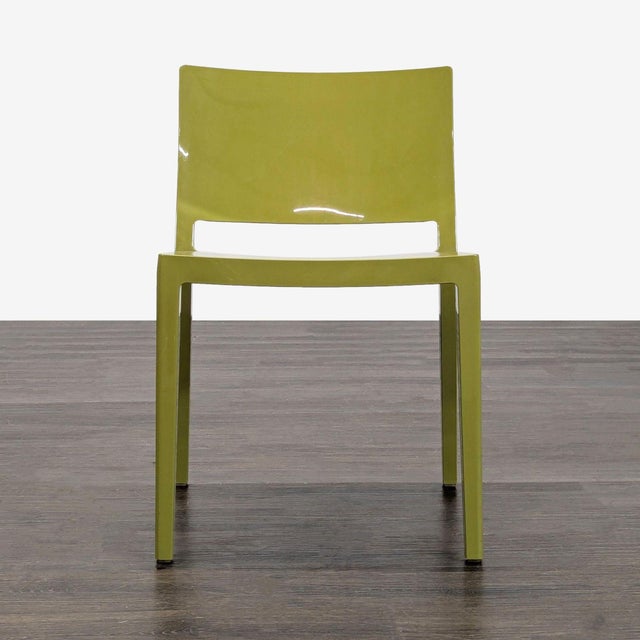 Designed by Piero Lissoni, the Lizz Mat Chair features a wide seat and low backrest. Created for use around tables, it is...
