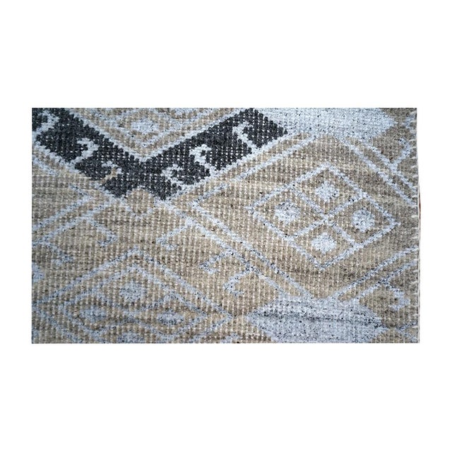 Indian Palermo Wool & Silk 5x7 Grey, Black & Tan Handmade Area Rug #9902770 For Sale - Image 4 of 5