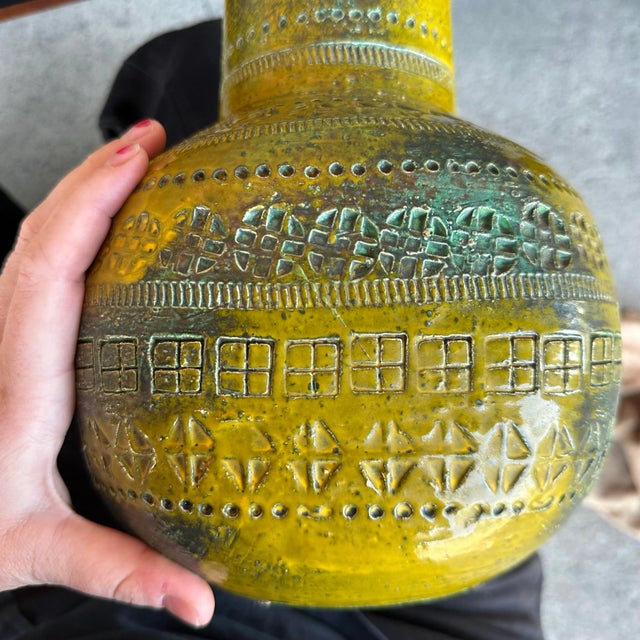 Mid 20th Century Raymor Bitossi Ceramic Midcentury Modern Vase For Sale In Cleveland - Image 6 of 11