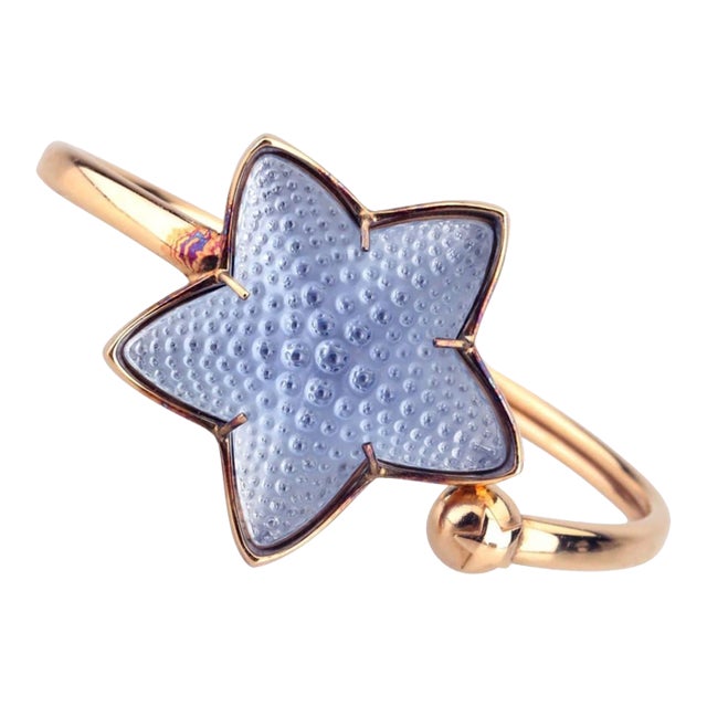 Late 20th Century Modernist Lalique Gold Blue Starfish Bracelet For Sale
