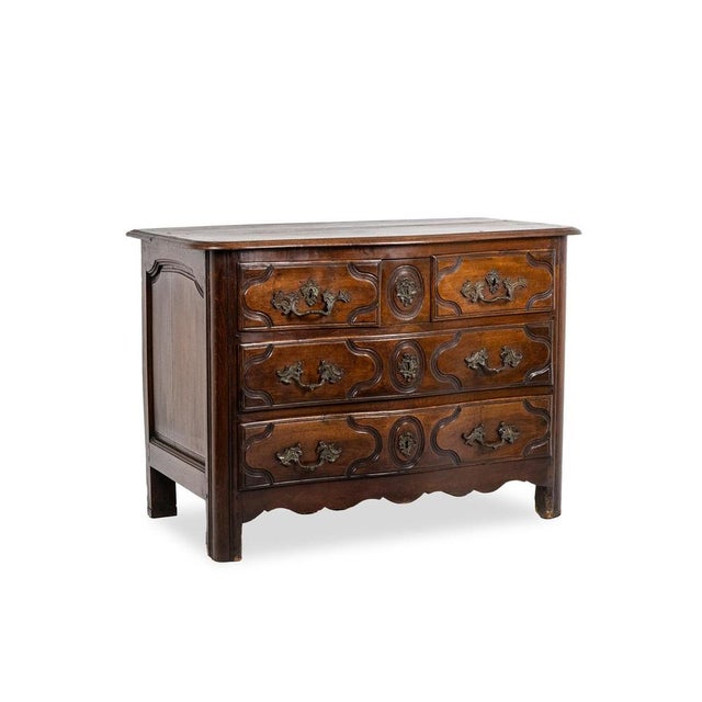 Louis XIV Parisian Chest of 5 Drawers in Walnut For Sale - Image 9 of 9