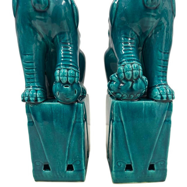 Green Vintage Chinese Porcelain Green Foo Dog Figurines - A Pair For Sale - Image 8 of 13