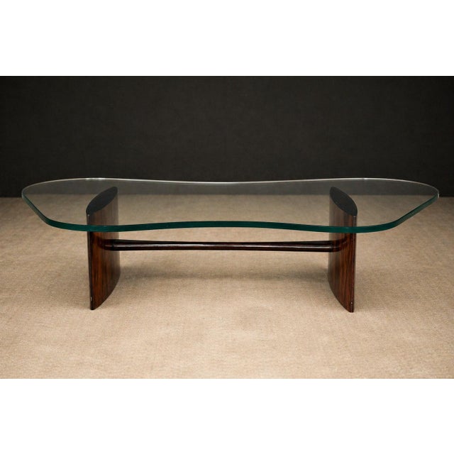 Joaquim Tenreiro Rosewood & Crystal Coffee Table — Organic Form, Brazil, 1960s For Sale - Image 18 of 18