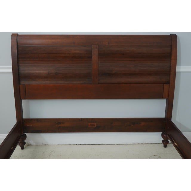 Traditional Ethan Allen British Classics Queen Size Sleigh Bed For Sale - Image 3 of 17