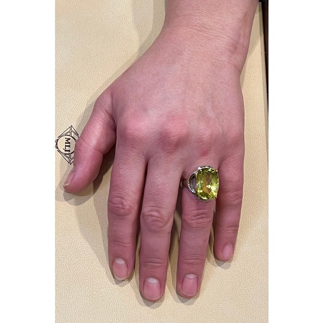18 Carat Natural Lemmon Topaz Checkerboard Cocktail Ring 18 Karat Gold, Estate For Sale - Image 9 of 18