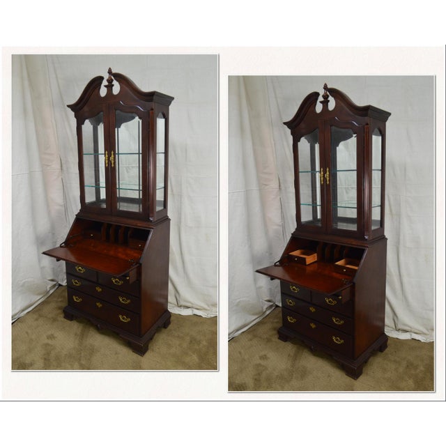 Thomasville Collectors Cherry Chippendale Style Curio Top ...