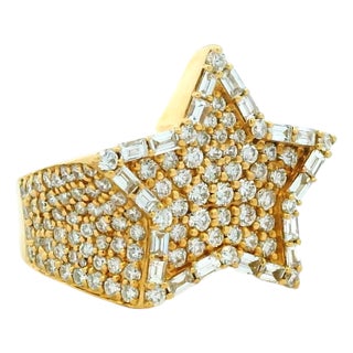 1990s Italian Diamond Star Cocktail Ring in 18k Yellow Gold, Size 7 For Sale