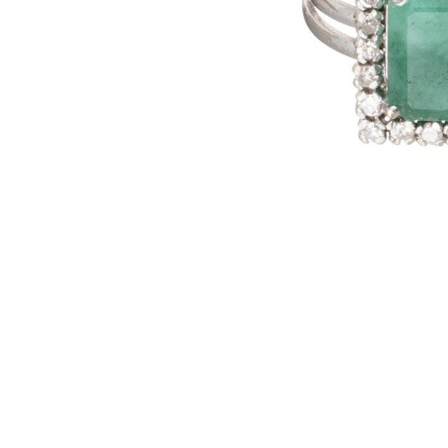 Gold Ring with Emerald and Diamonds For Sale - Image 3 of 6