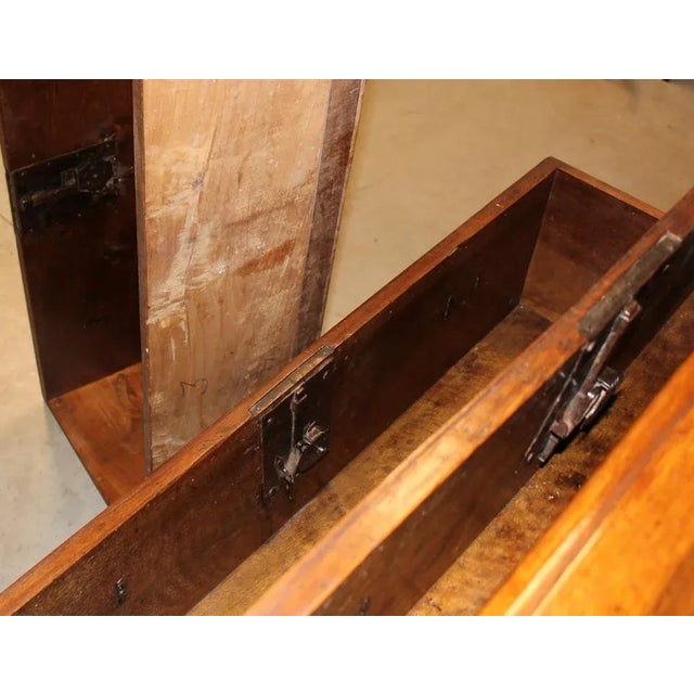 Brown 17th Century Italian Cantarano Chest of Drawers in Walnut For Sale - Image 8 of 13